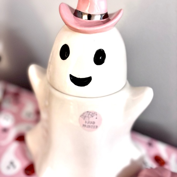 Cobwebs & Cauldrons Cowgirl Ghost Cookie Jar with Pink Cowboy Hat Halloween NEW - Picture 2 of 5